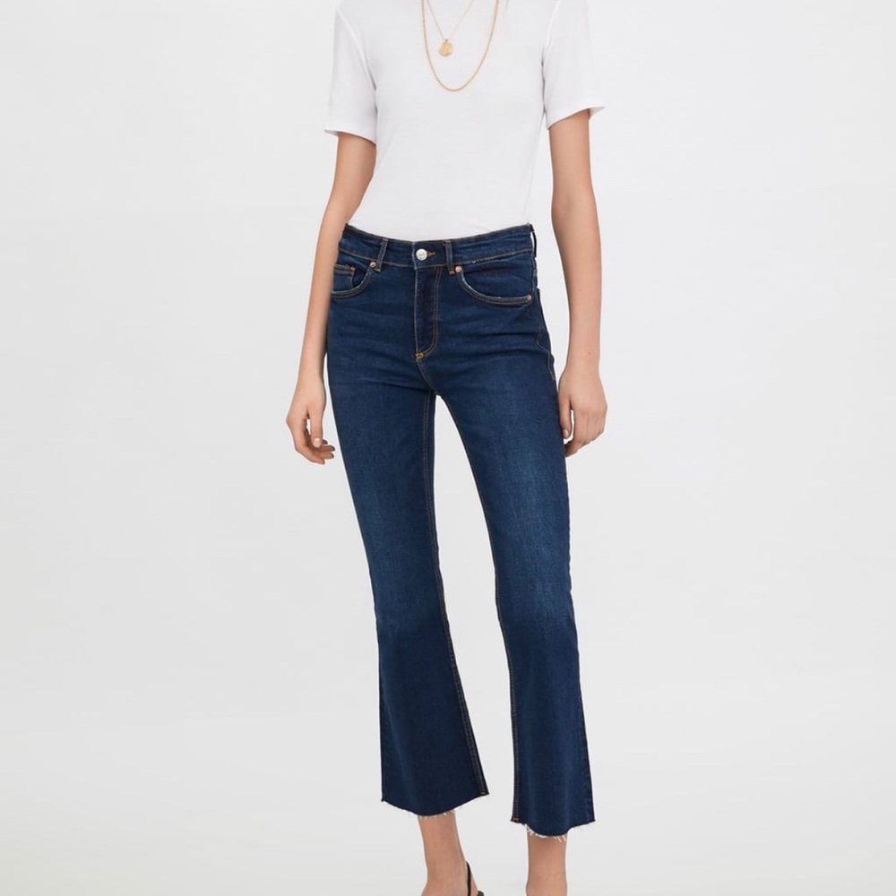 ZARA Mid-Rise Flared Cropped Jeans